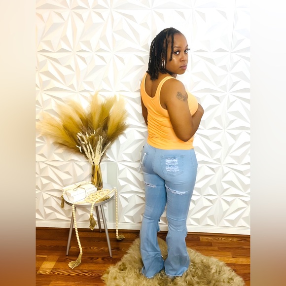 Distressed High Rise Flare Stretch Jeans - Picture 3 of 4